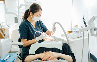軽度の歯周病は歯科衛生士によるスケーリングで対応
